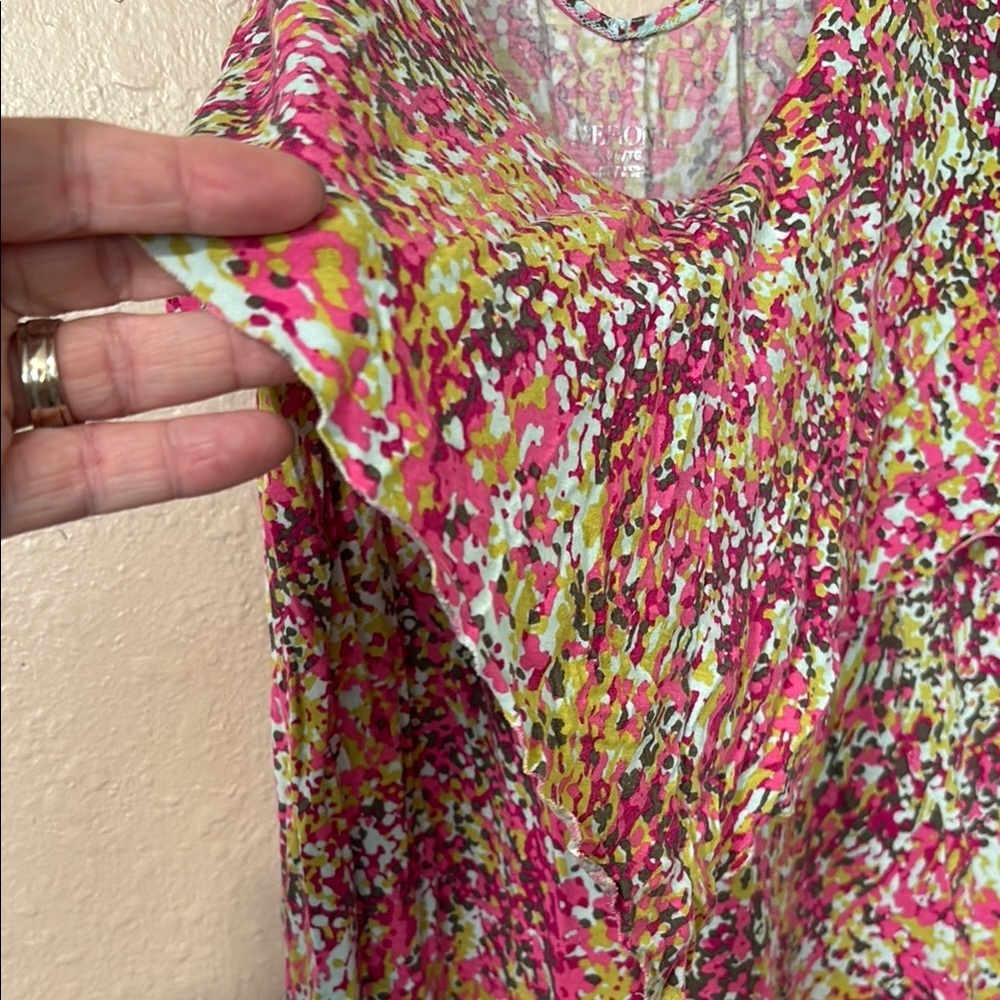 Floral Pink Sleeveless Women's Top - Picture 4 of 5